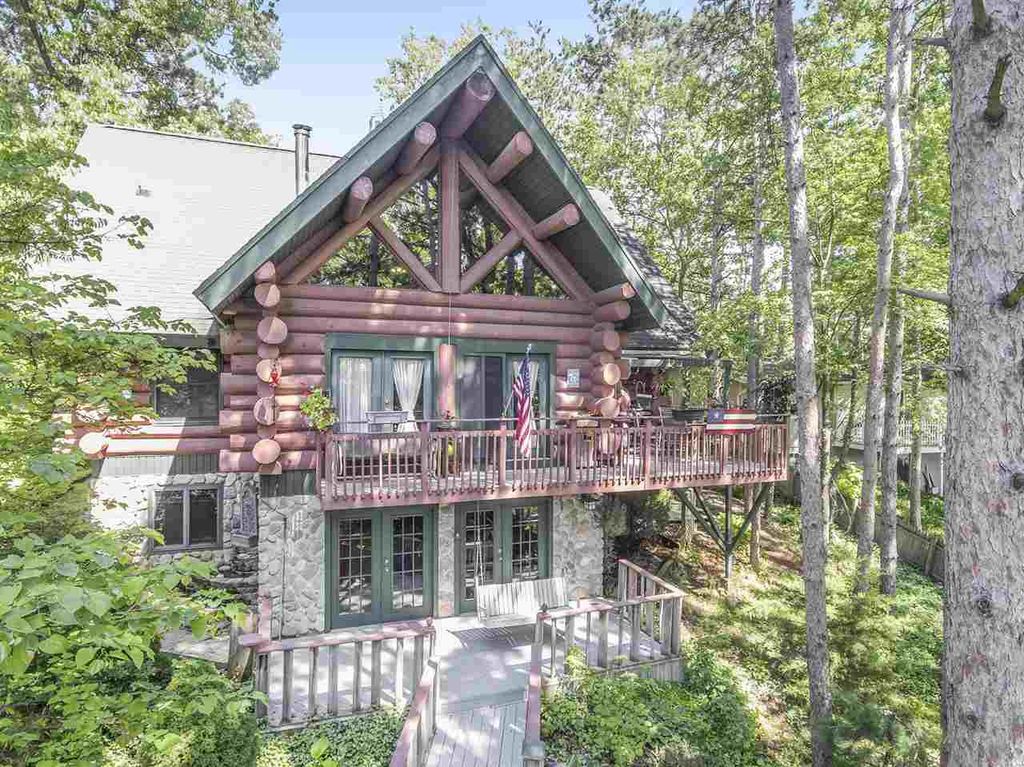 169 1/2 Pine Hill Lake Rd, Horton, MI 49246
