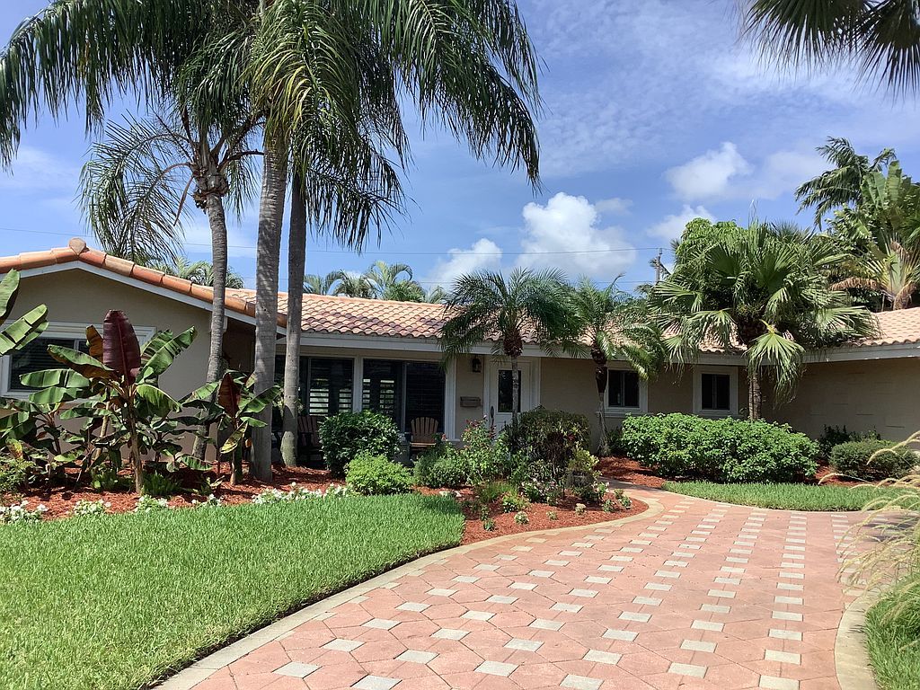2517 NE 27th Ave, Fort Lauderdale, FL 33305