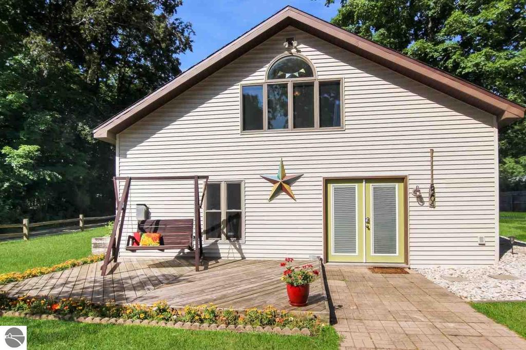 8204 Deadstream Rd, Honor, MI 49640 Trulia