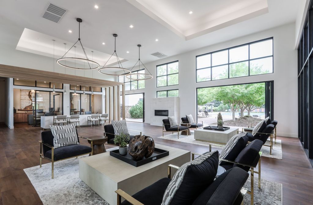 355 W Burgundy St, Littleton, CO 80129