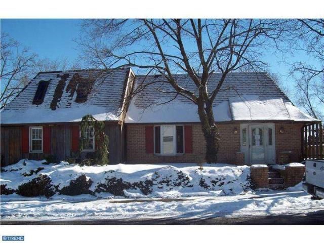 50 E  3rd St, Red Hill, PA 18076