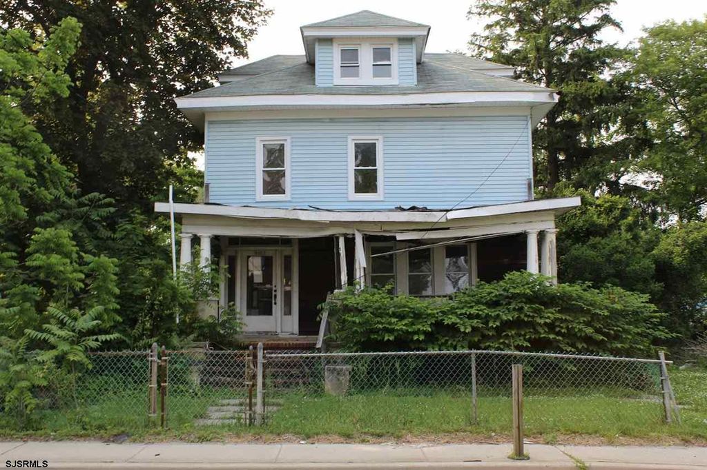 1103 S New Rd, Pleasantville, NJ - 5 Bed Single-Family Home - 22 Photos