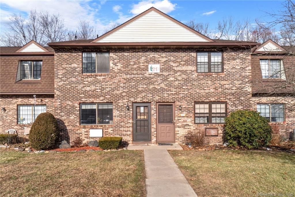 143 Pine Hill Rd 21D, Thomaston, CT 2 Bed, 2 Bath Condo 18 Photos