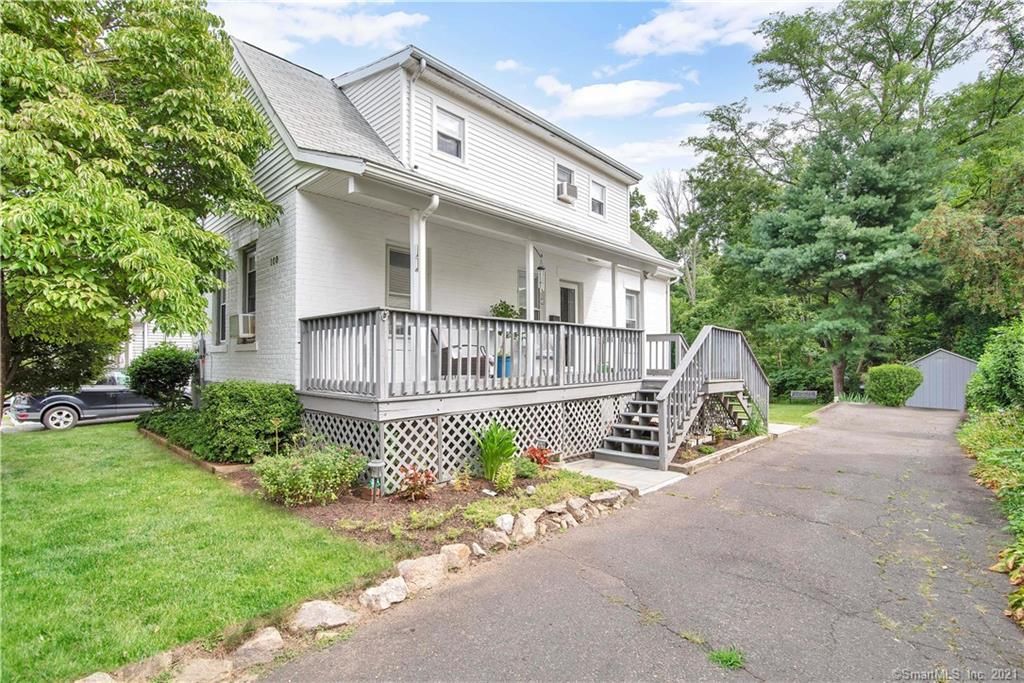 100 Grace St, Fairfield, CT 06825