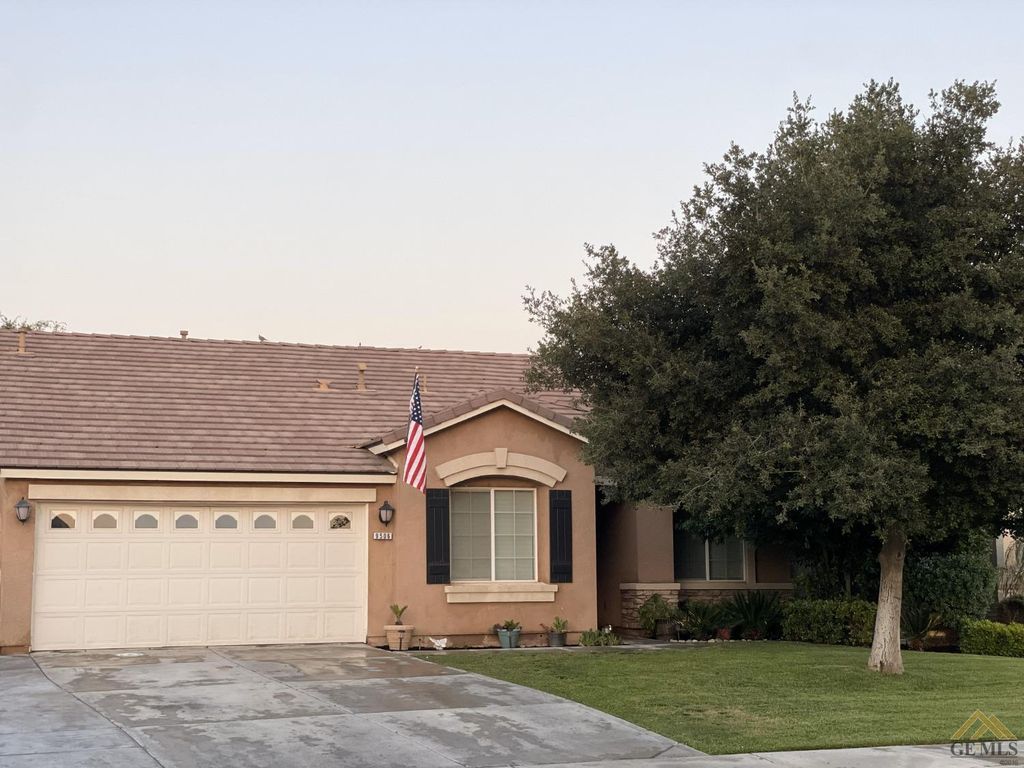 9506 Orchard Grass Ct, Bakersfield, CA 93313
