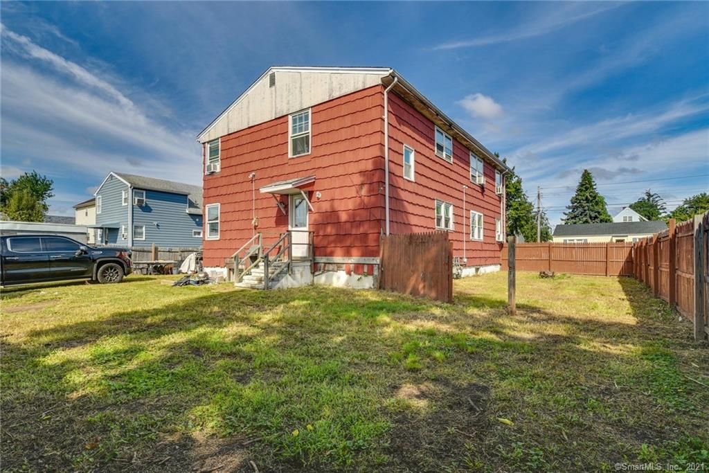 45 Garibaldi Ave, Stratford, CT 06615