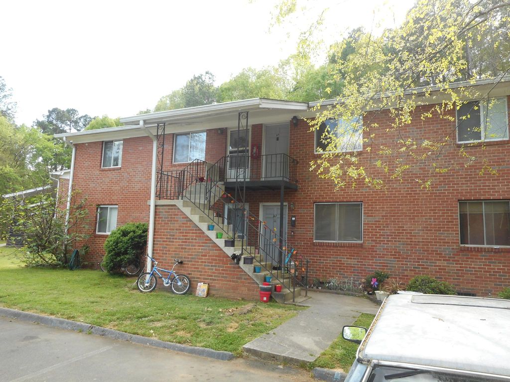 529 Hillsborough St #H6, Chapel Hill, NC 27514