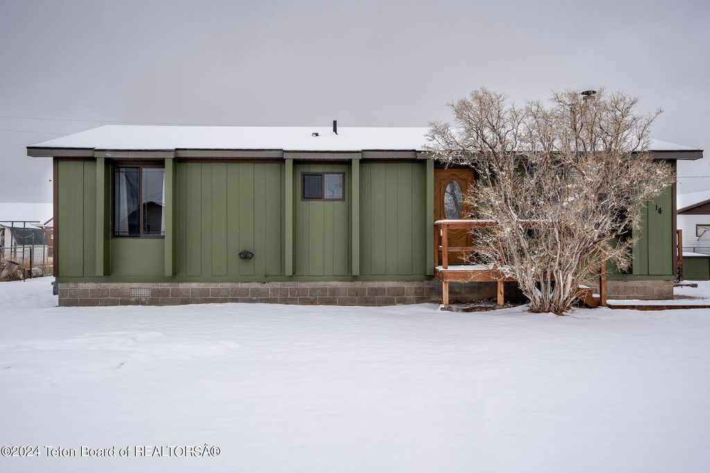 14 Taylor Ave, Big Piney, WY 83113