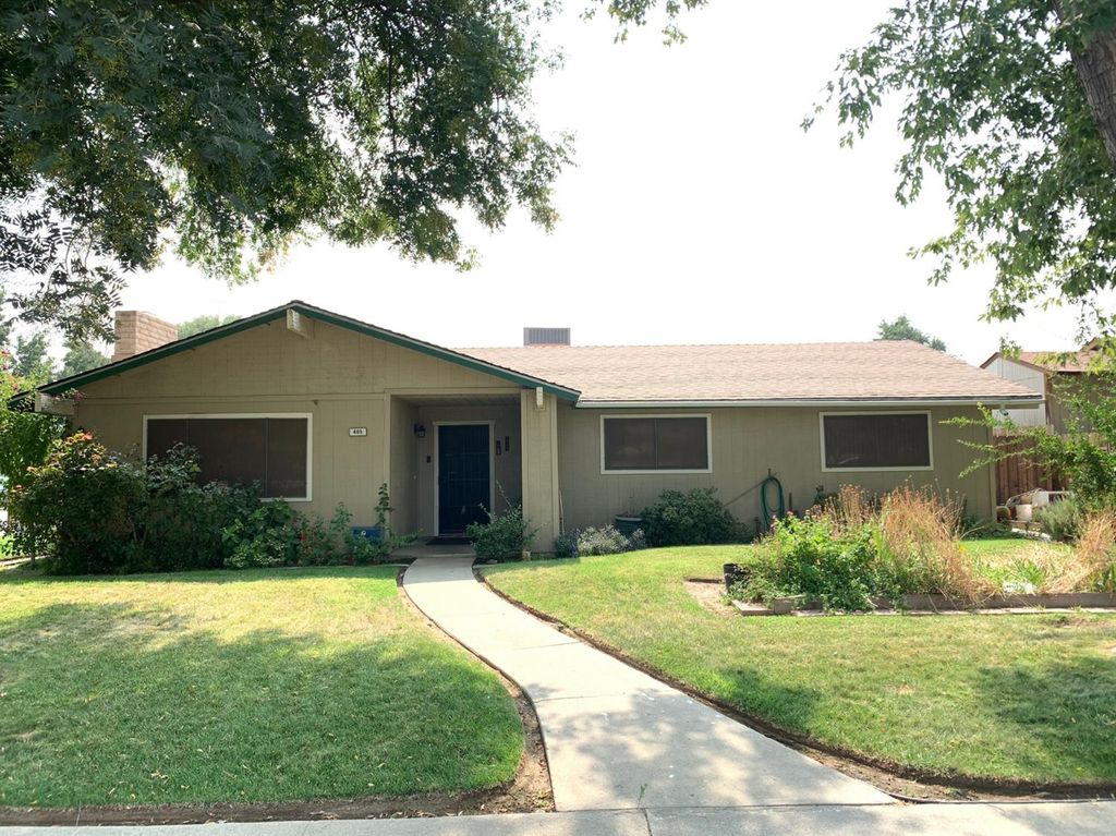 405 W Pleasant St, Coalinga, CA 93210