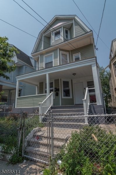 166 N 12th St, Newark, NJ 07107