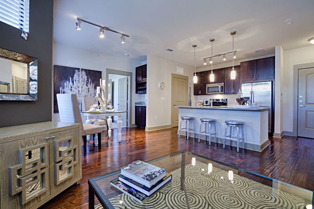5920 E University Blvd, Dallas, TX 75206