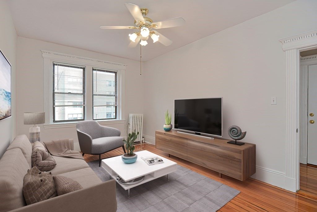 63 Burbank St #11, Boston, MA 02115