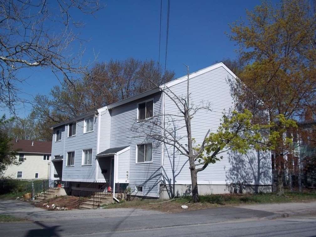 206 Calef Road, Manchester, NH 03103