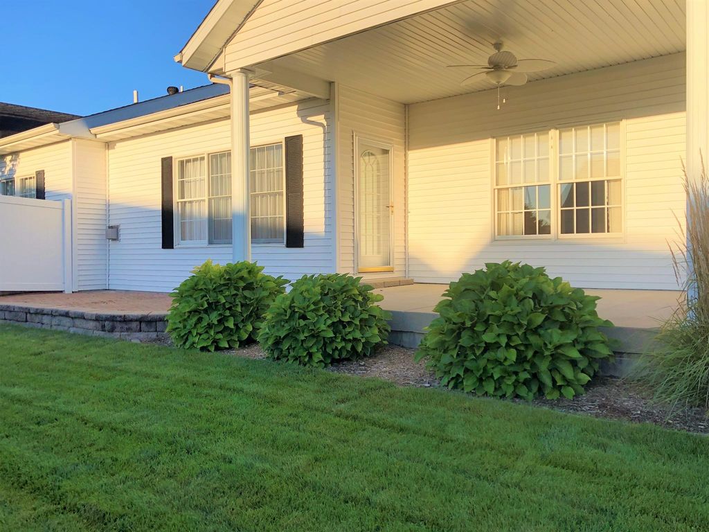 3320 Red Bud Ln, Springfield, IL 62712 Trulia