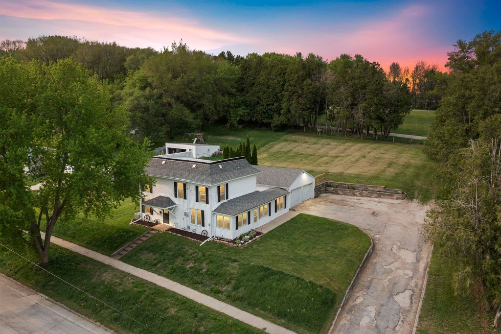 307 E Mission St, Strawberry Point, IA 52076 Trulia