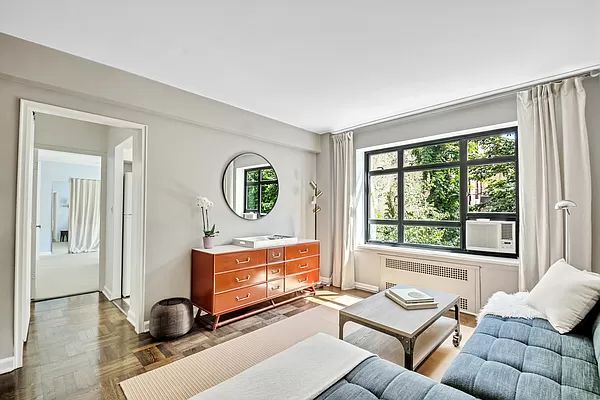 100 Remsen St #3D, Brooklyn, NY 11201