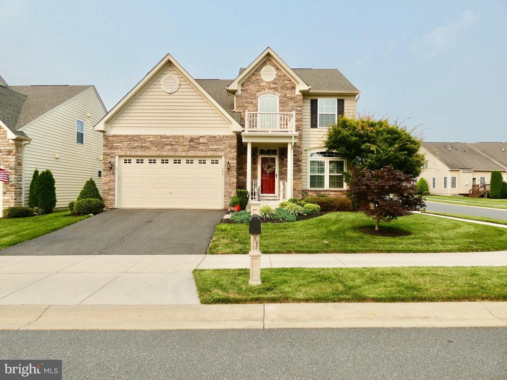 244 Anita Ct, Newark, DE 19702