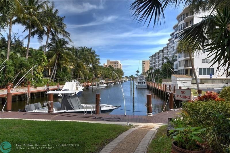 4800 Bayview Dr #406, Fort Lauderdale, FL 33308