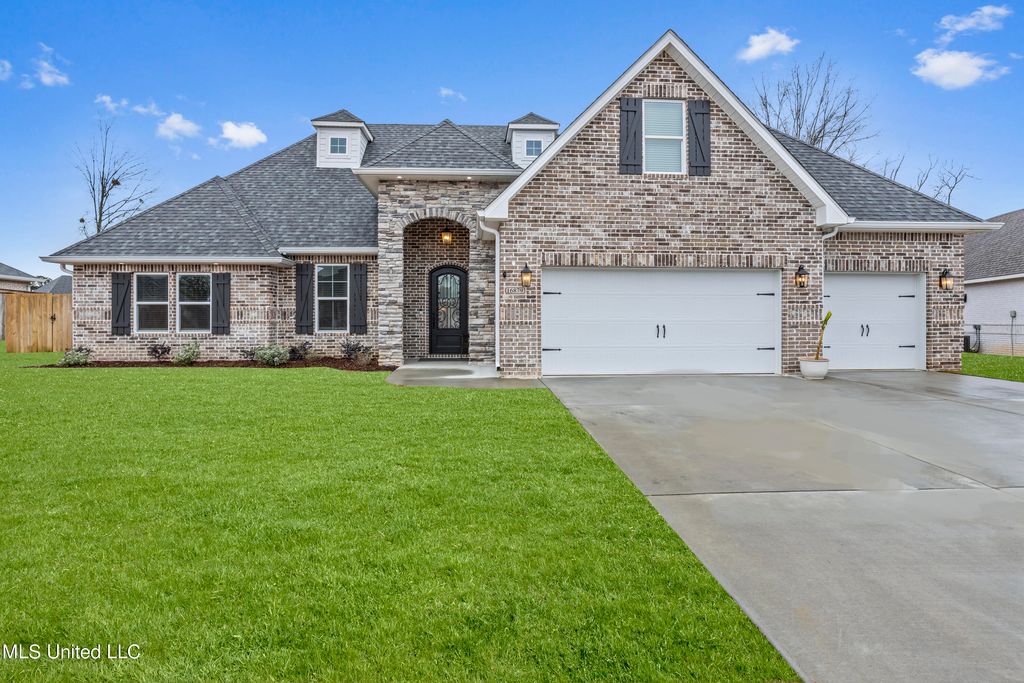 16879 W  Landon Green Cir, Gulfport, MS 39503