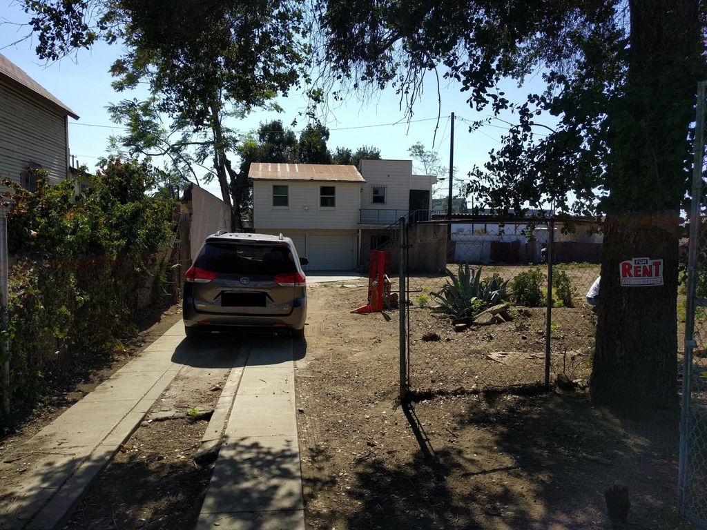 436 E  Monterey Ave, Pomona, CA 91767