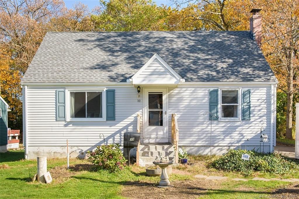 39 Harvest Ln, Bristol, CT 06010