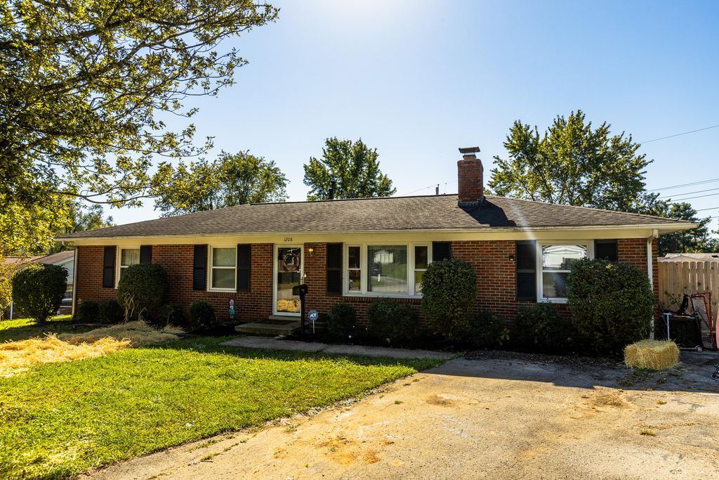 1208 Austin Ct, Lexington, KY 40517