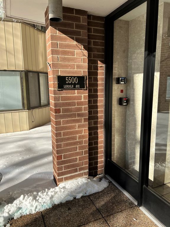 5500 Lincoln Ave #401-W, Morton Grove, IL 60053