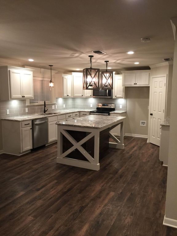 1417 Centenary Dr, Longview, TX 75601
