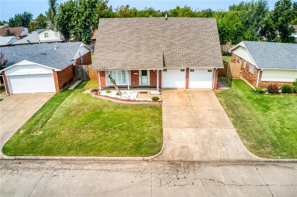 1501 Sunrise Dr, Moore, OK 73160