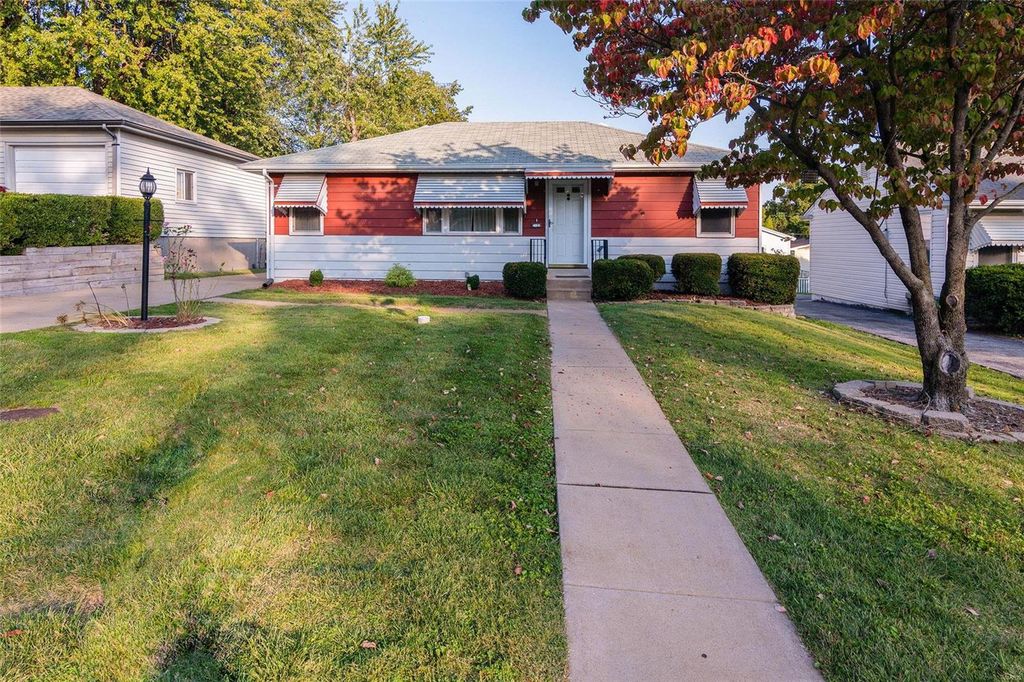 7920 Harlan Ave, Saint Louis, MO 63123