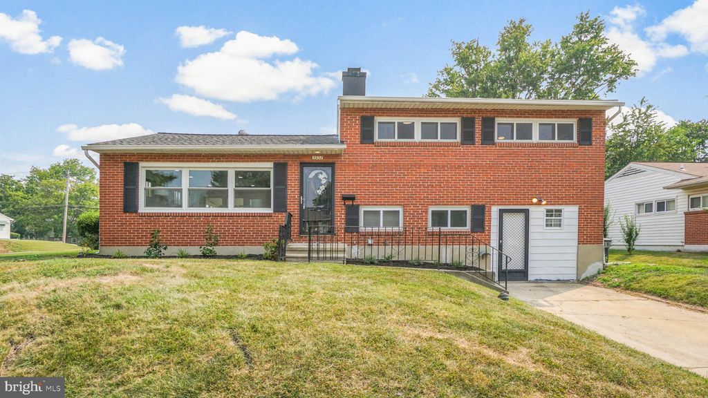 5932 Charnwood Rd, Catonsville, MD 21228