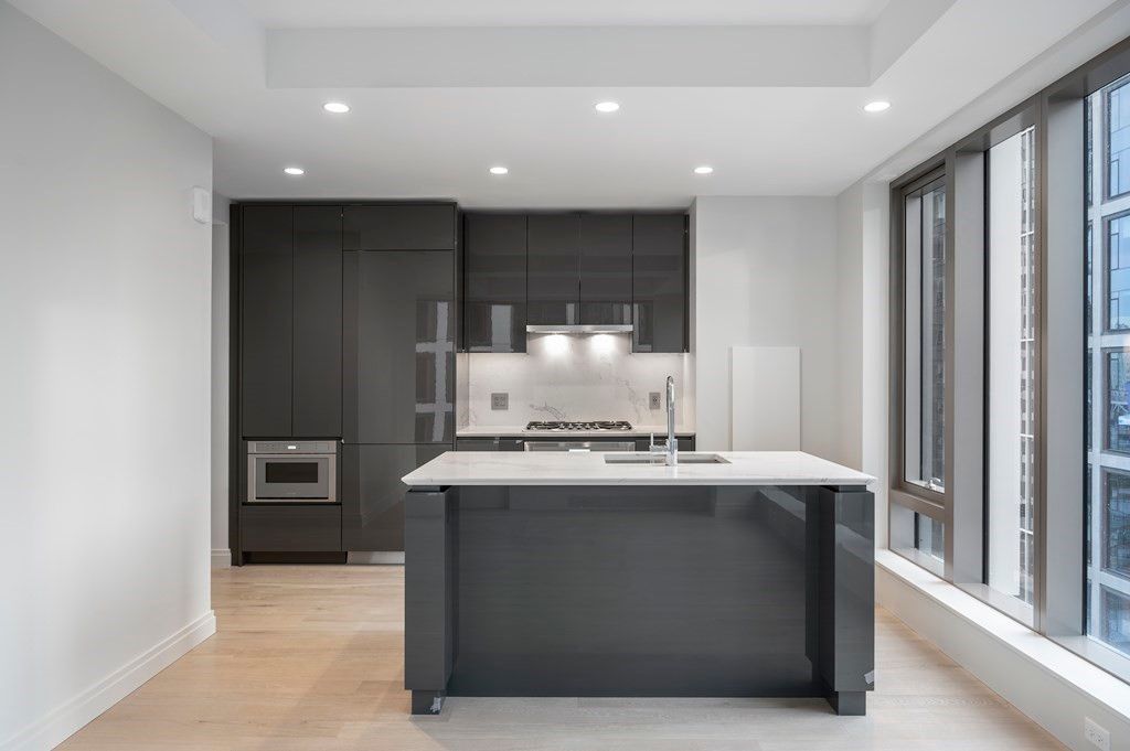 135 Seaport Blvd #1503, Boston, MA 02210