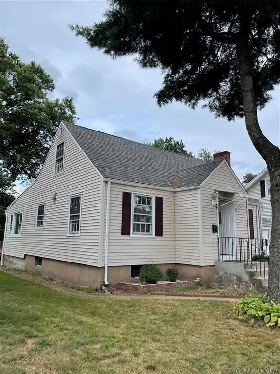 27 McMullen Ave, Wethersfield, CT 06109