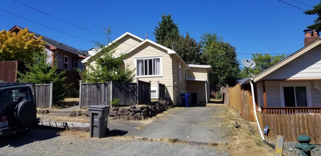 928 N 102nd St, Seattle, WA 98133