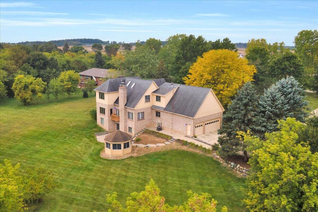 4359 Milford Ponds Ln S, Milford, MI 48381 MLS 24019244 Trulia