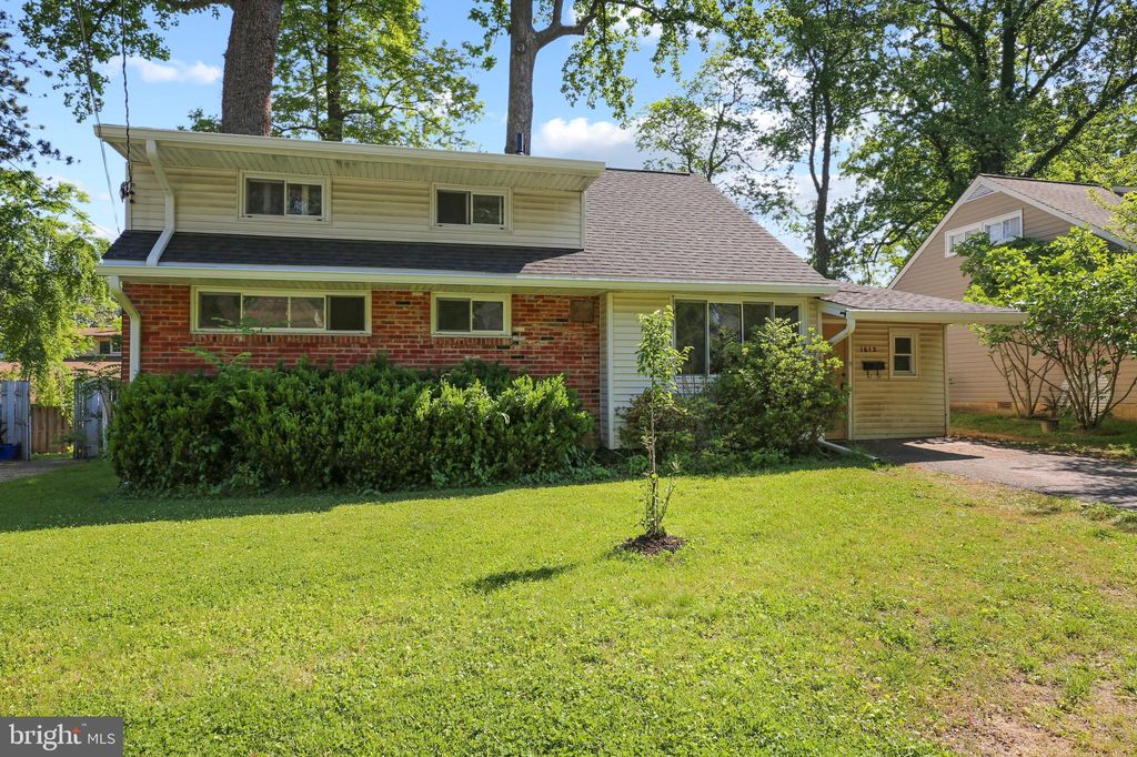 1612 Gruenther Ave, Rockville, MD 20851