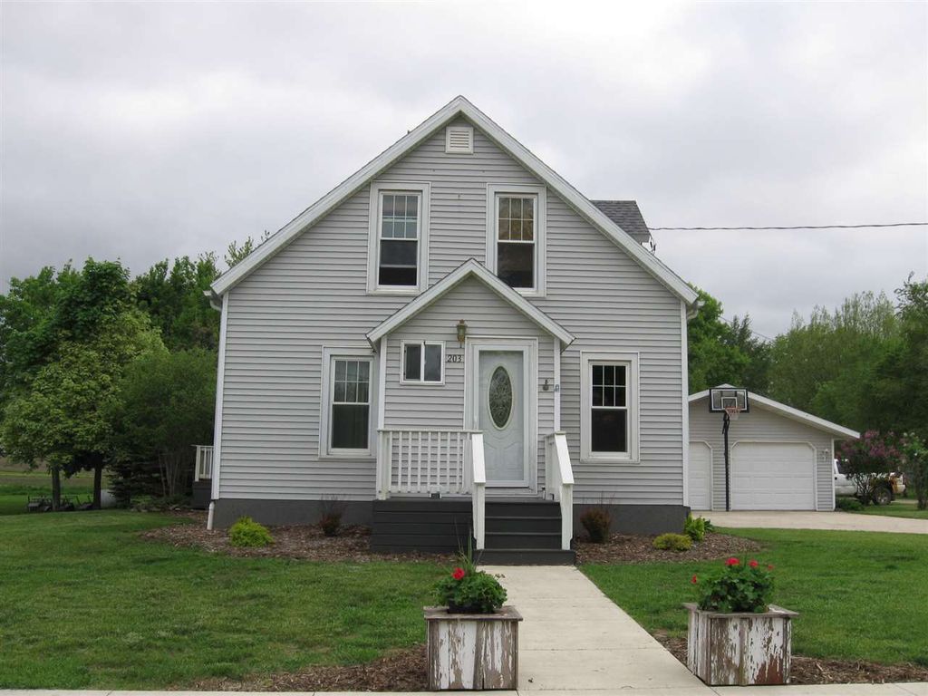 203 E Merrill St, Lime Springs, IA 52155 Trulia