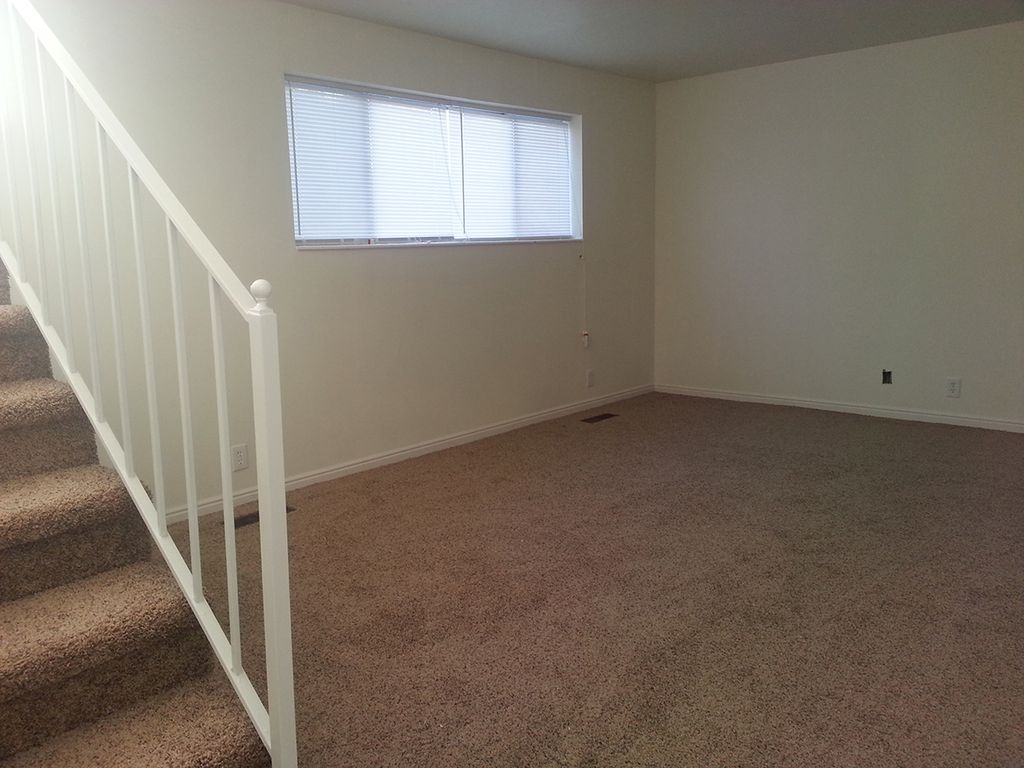 173 W Foxbridge Dr, Midvale, UT 84047