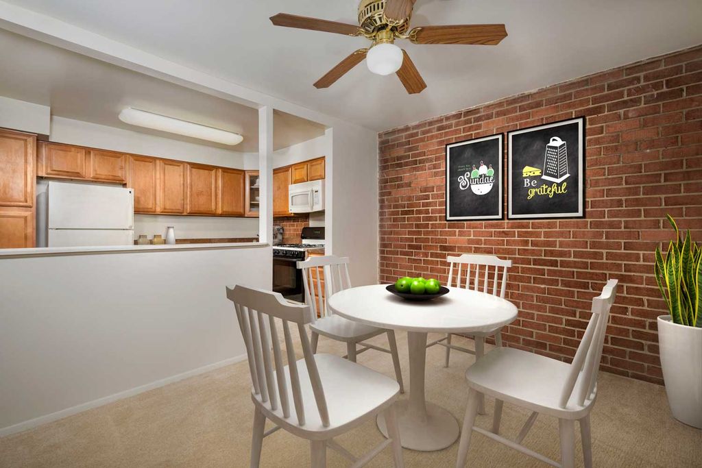 12401 Village Square Ter, Rockville, MD 20852