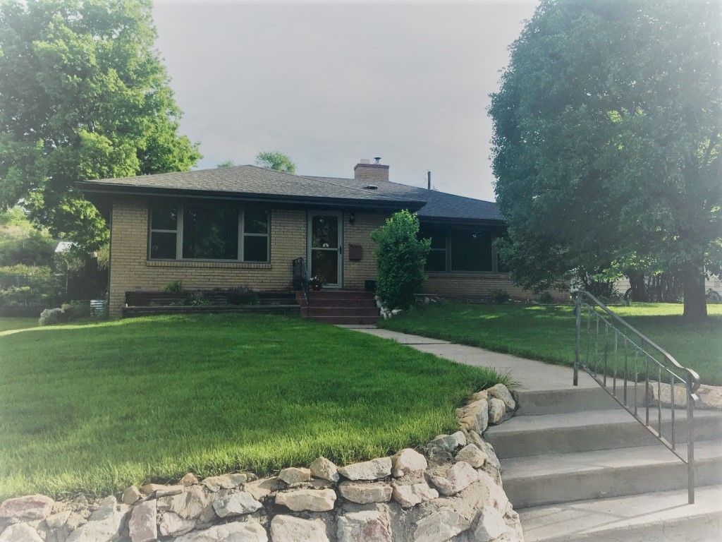 217 E 9th St, Ogallala, NE 69153