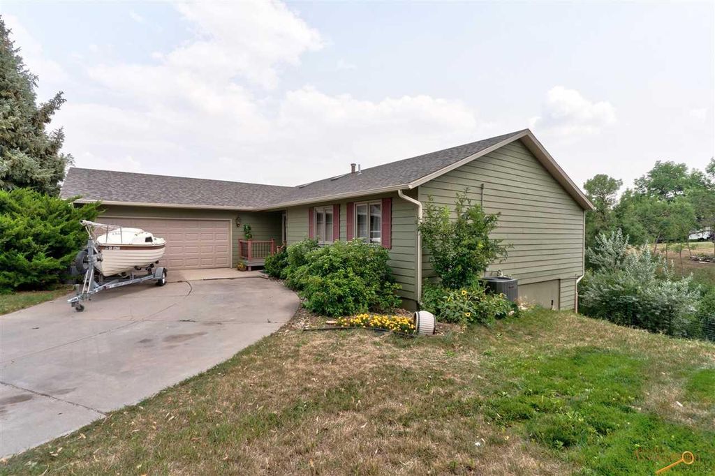 535 Terracita Dr, Rapid City, SD 57701