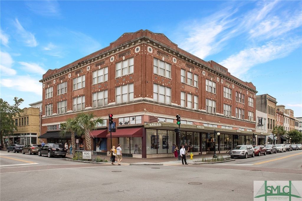 122 W Broughton St 204, Savannah, GA 31401 See Est. Value, Schools