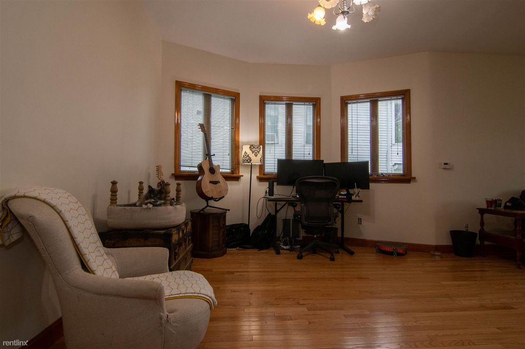 150 Spruce St #1, Watertown, MA 02472