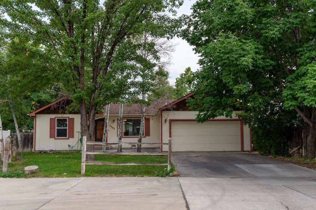 2533 Pinyon Ave, Grand Junction, CO 81501