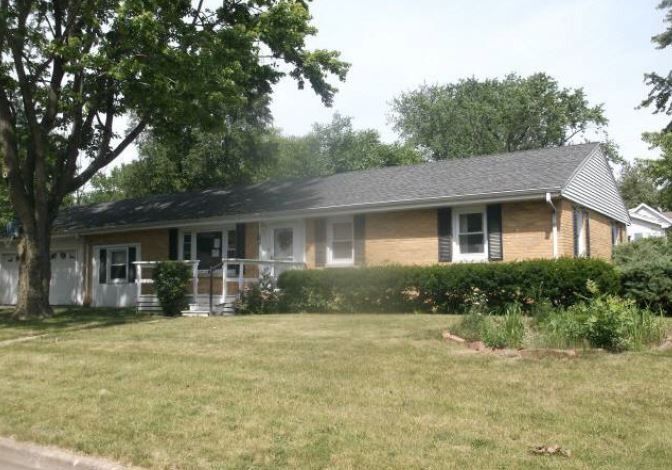 1010 Alton Dr, Champaign, IL 61821