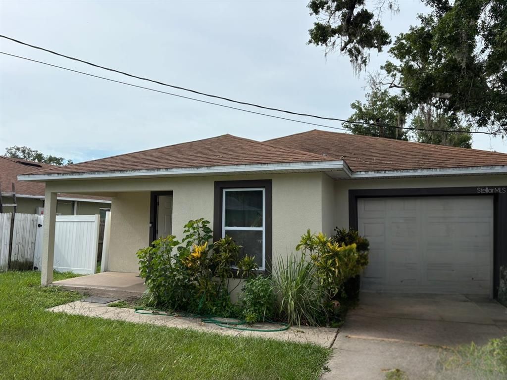 712 Myrtle St W, Lakeland, FL 33815