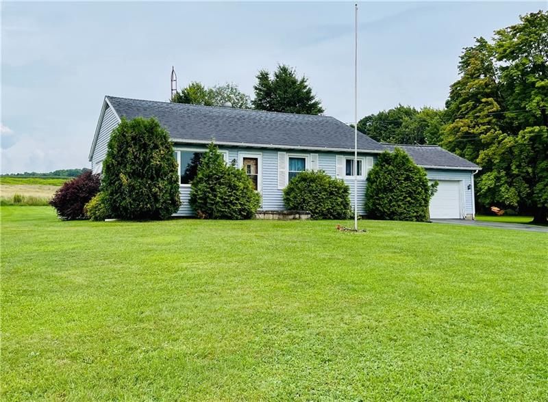 479 E Jamestown Rd, Greenville, PA 16125