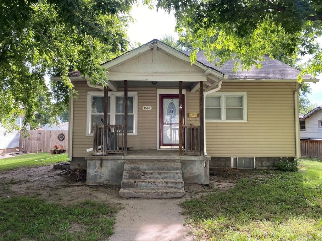 1614 Madison St, Great Bend, KS 67530