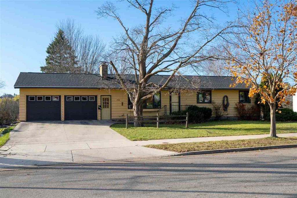 1310 Howard St, Petoskey, MI 49770 MLS 472688 Trulia