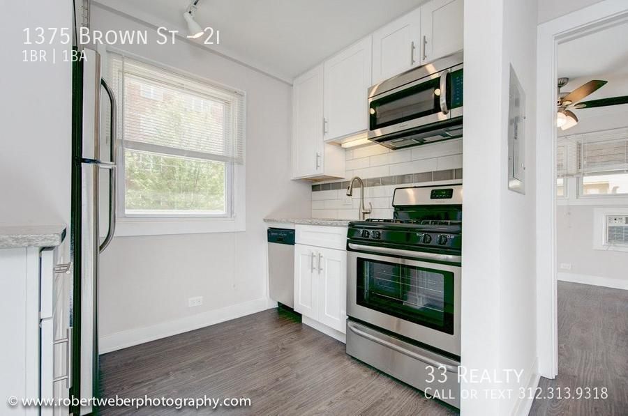 1375 Brown St #2I, Des Plaines, IL 60016